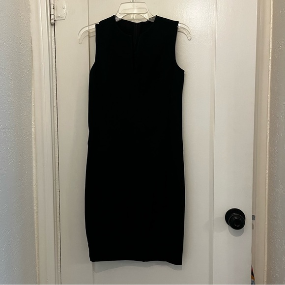 Lauren Ralph Lauren Black Chamonix Sleeveless Mini V-Neck Dress - Size 6 - Picture 2 of 12